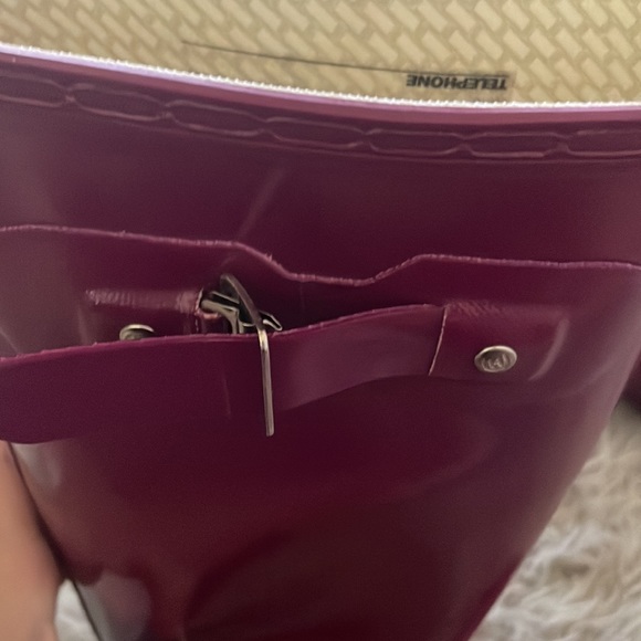 Woman's size 7.5 Barely worn Hunter rain boots - Picture 4 of 8